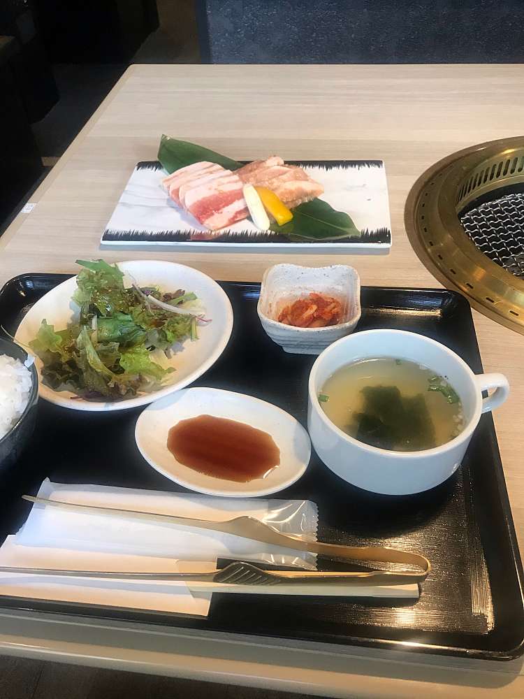 サプライズ肉ケーキ 焼肉食べ放題 薩摩牛旬 渋谷本店 さぷらいずにくけーきあんどやきにくたべほうだいさつまぎゅうしゅんしぶやほんてん 神南 渋谷駅 焼肉 By Line Place