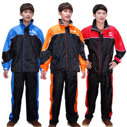 ◎1.台灣的品牌、台灣的原料|◎2.可摺隱藏式雨帽、立體剪裁|◎3.流行時尚不俗氣規格:JP-5678尺寸:M:身高150-160CML:身高160-165CMXL:身高165-170CM2XL:身高