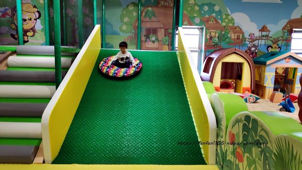 新莊鴻金寶【貝兒絲樂園】新莊 菲舞南洋主題館 #700坪旗艦館 #50大多元遊戲區 #室內親子樂園 (6).jpg