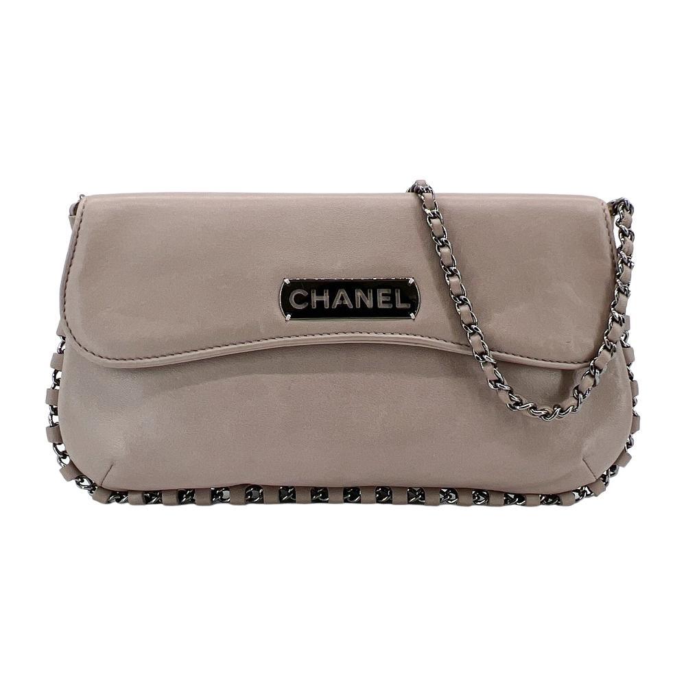 CHANEL 紫藕色鐵牌掀蓋腋下包