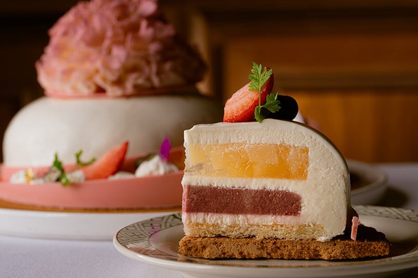 2023母親節蛋糕推薦！LADY M草莓奶油千層、哈根達斯皇冠冰淇淋蛋糕、顆顆送進媽媽心坎