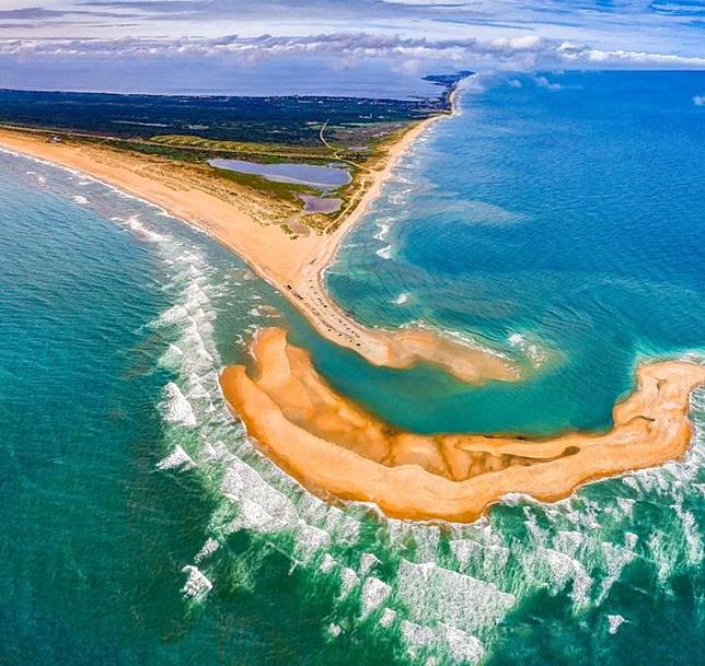 Wah, Ada Pulau Baru Muncul Secara Misterius di Segitiga Bermuda!