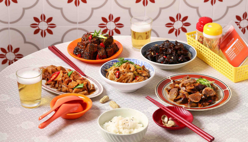 水水灶咖看準剪刀經濟推出多款台式開胃小菜，一刀即食、美味快速上桌。（圖／PressPlay提供）