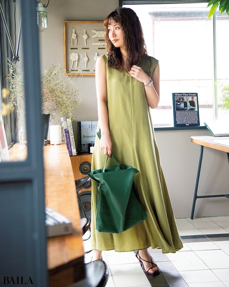 ミラ オーウェン のシンプルなのに映える小粋服 名物プレスの推し服