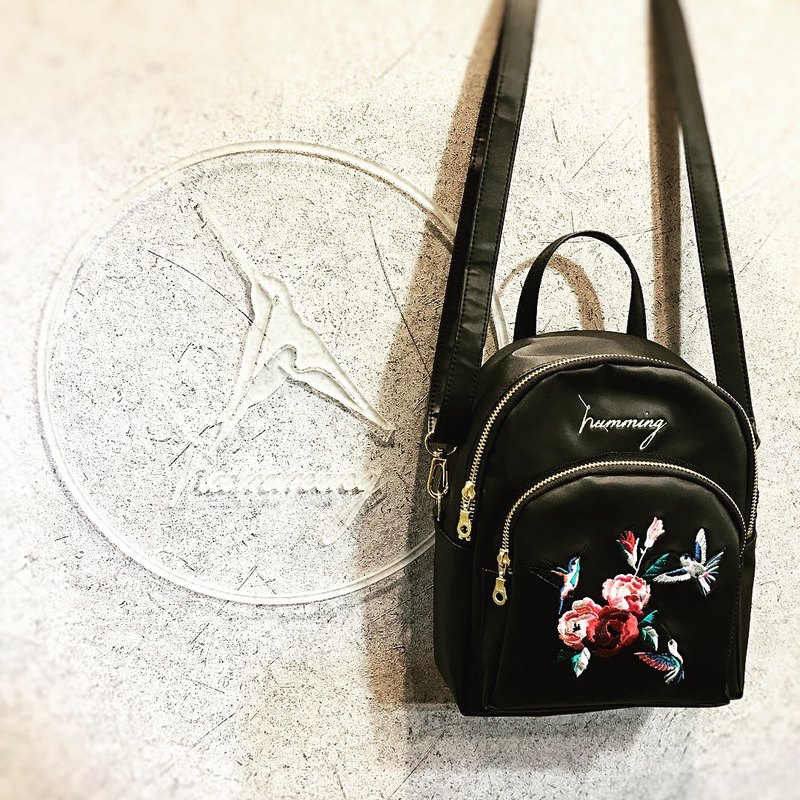 防水材質，布料質感很好，好清潔又耐用