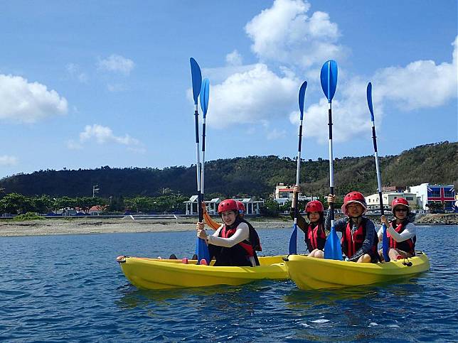 ▲屏東水上活動體驗-墾丁後灣獨木舟。 （圖／Tripbaa趣吧！自由行專家）