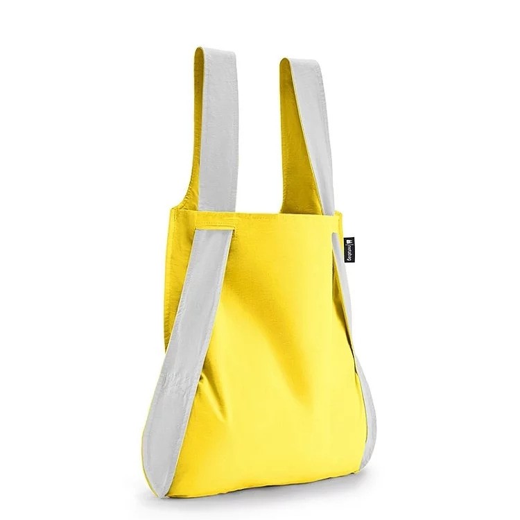 ✔德國品牌；德國設計 ✔特殊反光設計，提升夜晚的安全性 ✔簡約設計、創意滿分:結合後背包 + 手提包的優點 ✔隨心所欲轉換︰輕鬆方便使用 ✔一體成型，容易收納 ✔展開後收納袋變身內袋：方便存放錢包、鑰