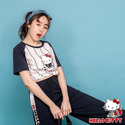 選用舒適柔軟的高含棉布料，給予親膚好感穿著。 可愛KITTY足球印花，增添整體可愛氛圍同時兼具運動朝氣。 OB嚴選賣場未提供換貨服務
