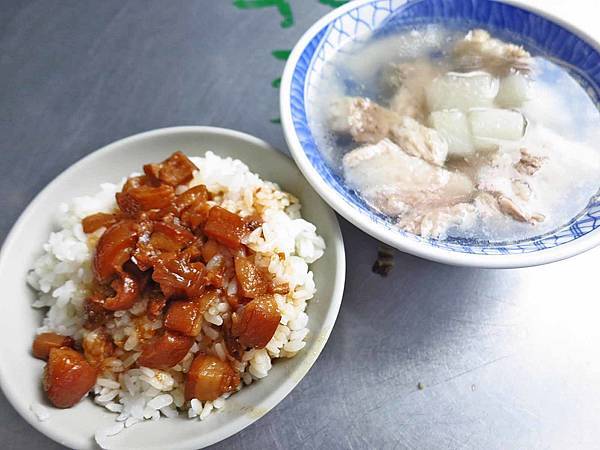 【台北美食】媽祖宮口原汁排骨湯-軟嫩鮮甜又美味的排骨湯 【台北美食】媽祖宮口原汁排骨湯-軟嫩鮮甜又美味的排骨湯