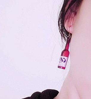 [協貿國際]原宿個性燒酒真露清酒瓶子耳環耳釘2對入