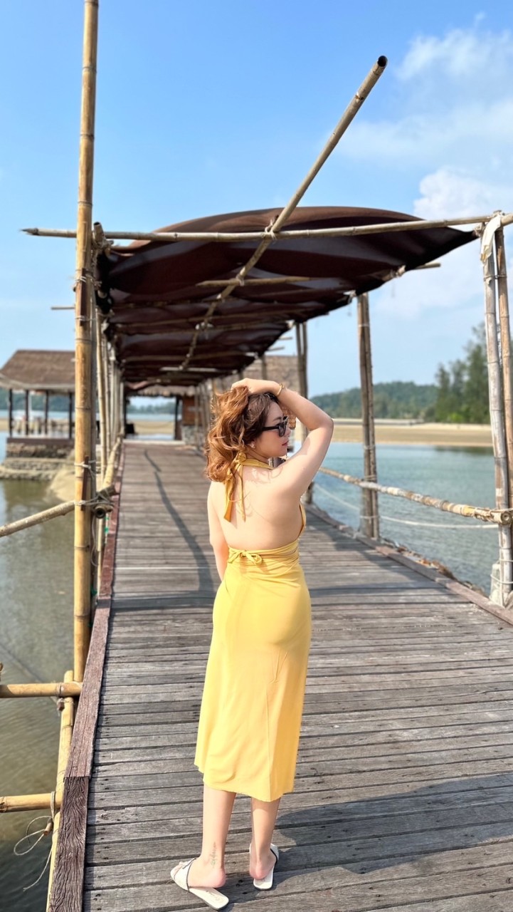 PLOY แม่ค้าขายเครดิต