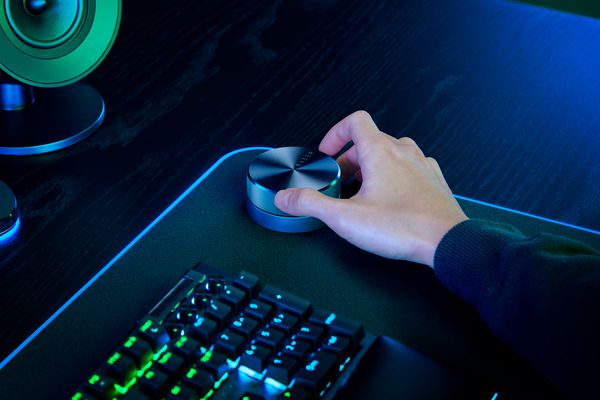 Razer Wireless Control Pod 建議售價：$49.99 USD。