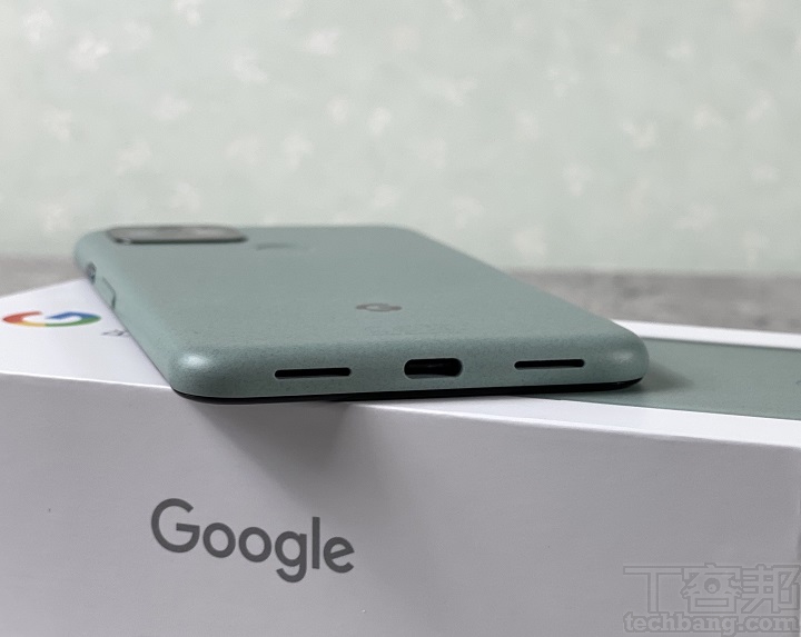 Google Pixel 5 / 4a 5G 開箱比一比，兩款手機該怎麼選？