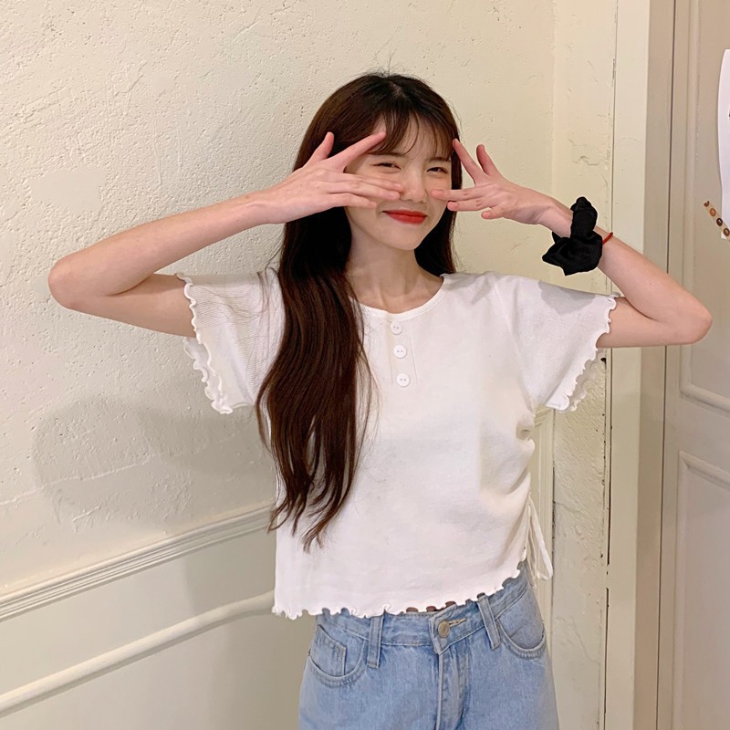 ▼SIZE▼長55cm 胸圍70-105cm （有彈性）袖長20cm◆備註：手工測量 單位：cm溫馨提示【如果你購買的商品較多，為了預防超材無法送達，建議選擇使用黑貓宅配】因測量方法不同，允許3-5C