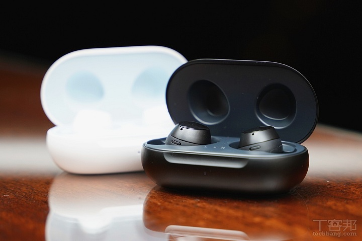 Samsung Galaxy Buds 售價 4,990 元、Watch Active 售價 6,990 元，3 月下旬登台開賣