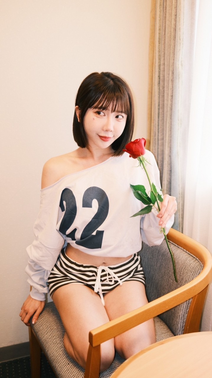Mika 💗療癒系蜜卡