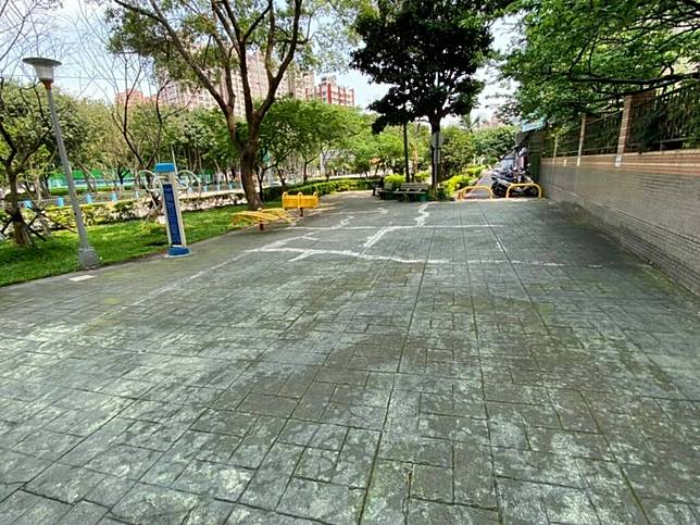 板橋永安公園換新裝夜間景致更浪漫 民眾日報 Line Today