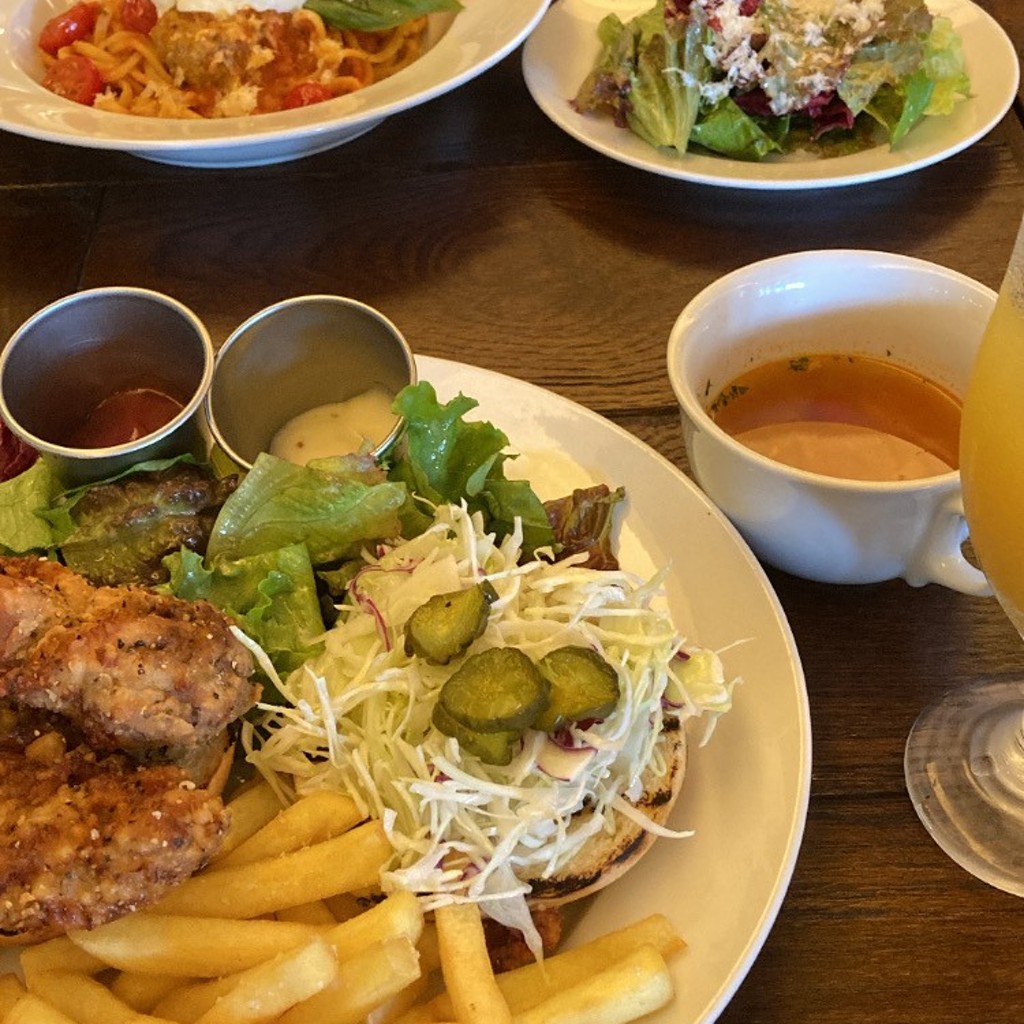 ユーザーが投稿した[Lunch] Chicken.BURGERの写真 - 実際訪問したユーザーが直接撮影して投稿した金港町ビストロバターミルクチャネル 横浜店の写真