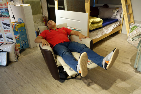 林口床墊-床大師，林口床墊工廠直營，30天鑑賞期、10年保用，德國優客/美國伊麗絲名牌床墊特惠，現場展示品出清4.5折，年終慶多重送