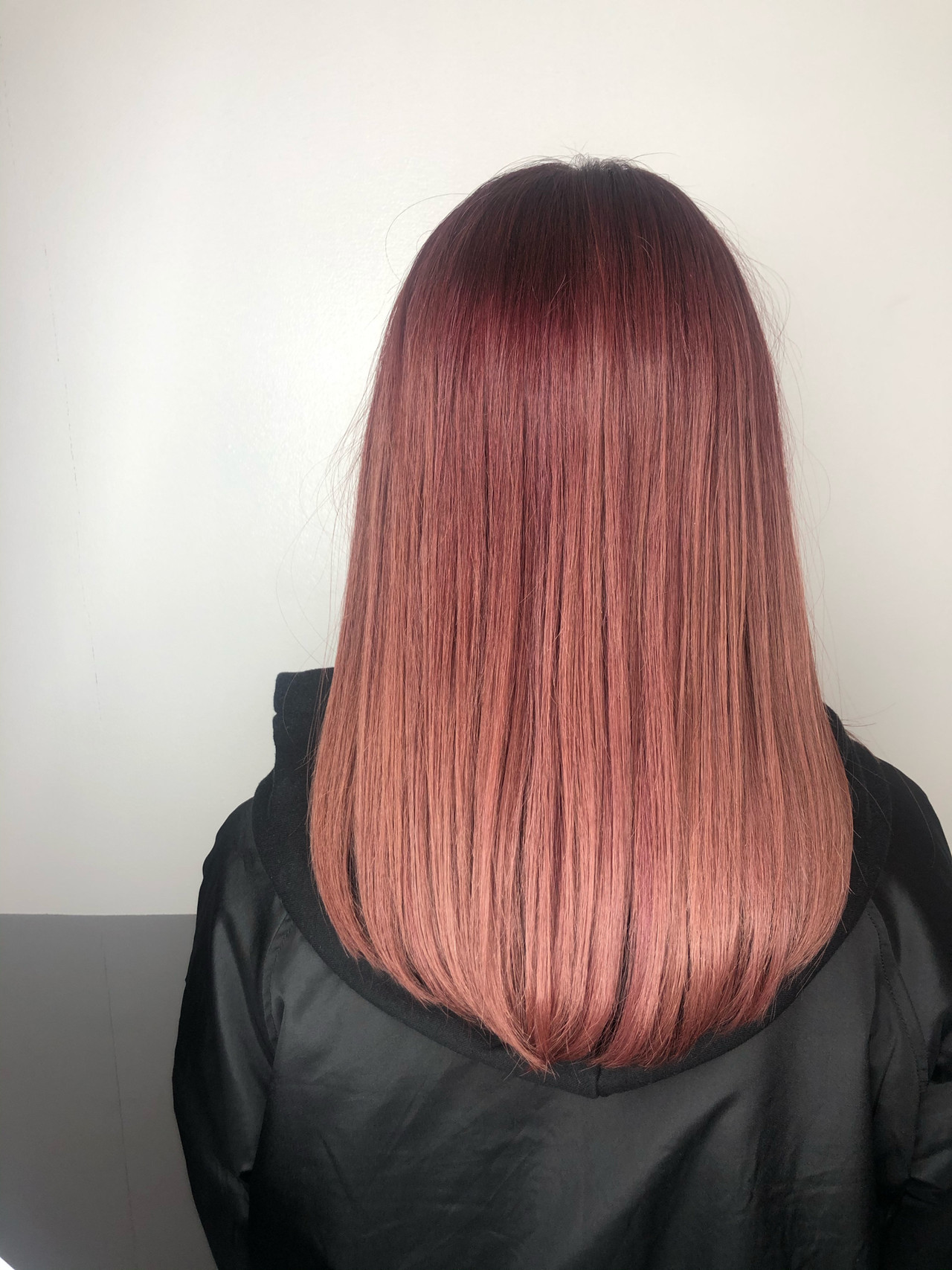 甘 いピンクブロンドヘアが今っぽい