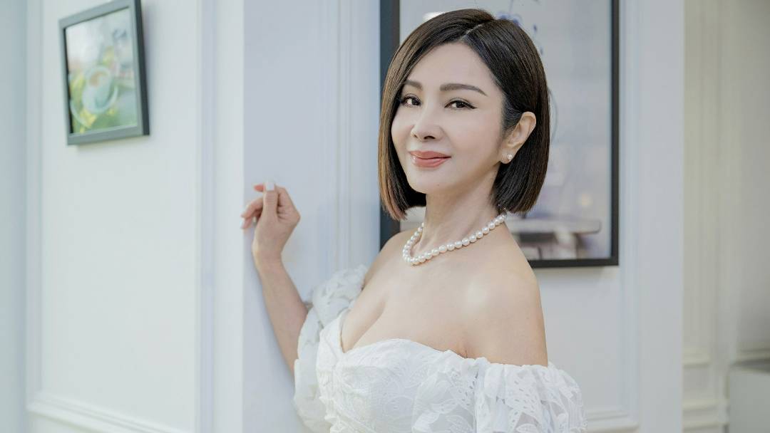 Chen Meifeng: Actress and Chairman of “Taiwan Quality Life Association” Talks New Year’s Plans, Red Carpet Fashion, and Future Roles