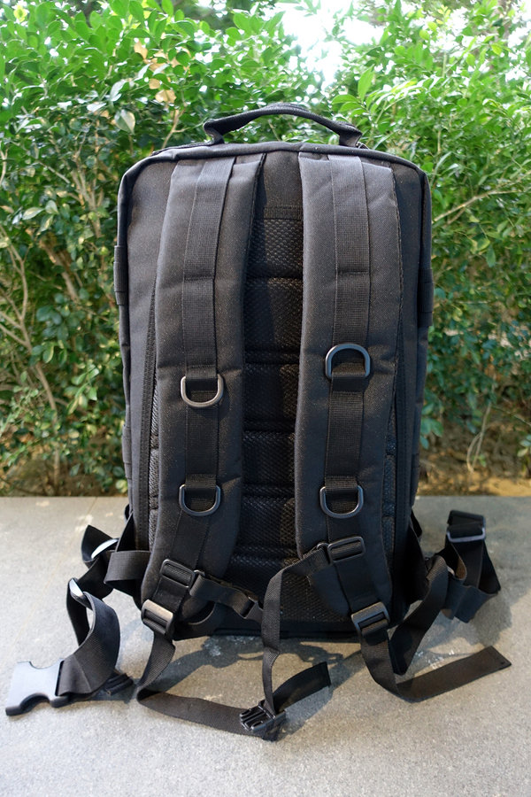  bagrun防水背包，bagrun台北西門町VAR LIVE旗艦店開幕，貝格朗都會玩家軍事風格後背包，好用多功能後背包，機能後背包推薦，貝格朗機能後背包