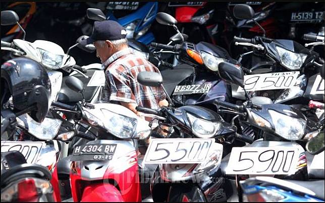 7 Alasan Kenapa Hampir Semua Orang Indonesia Lebih Milih Naik Motor Dibanding Bawa Mobil