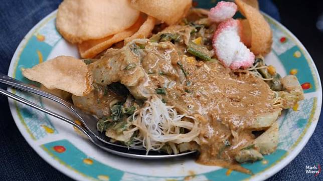 5 Makanan Asli dari Indonesia yang Disukai Orang Korea