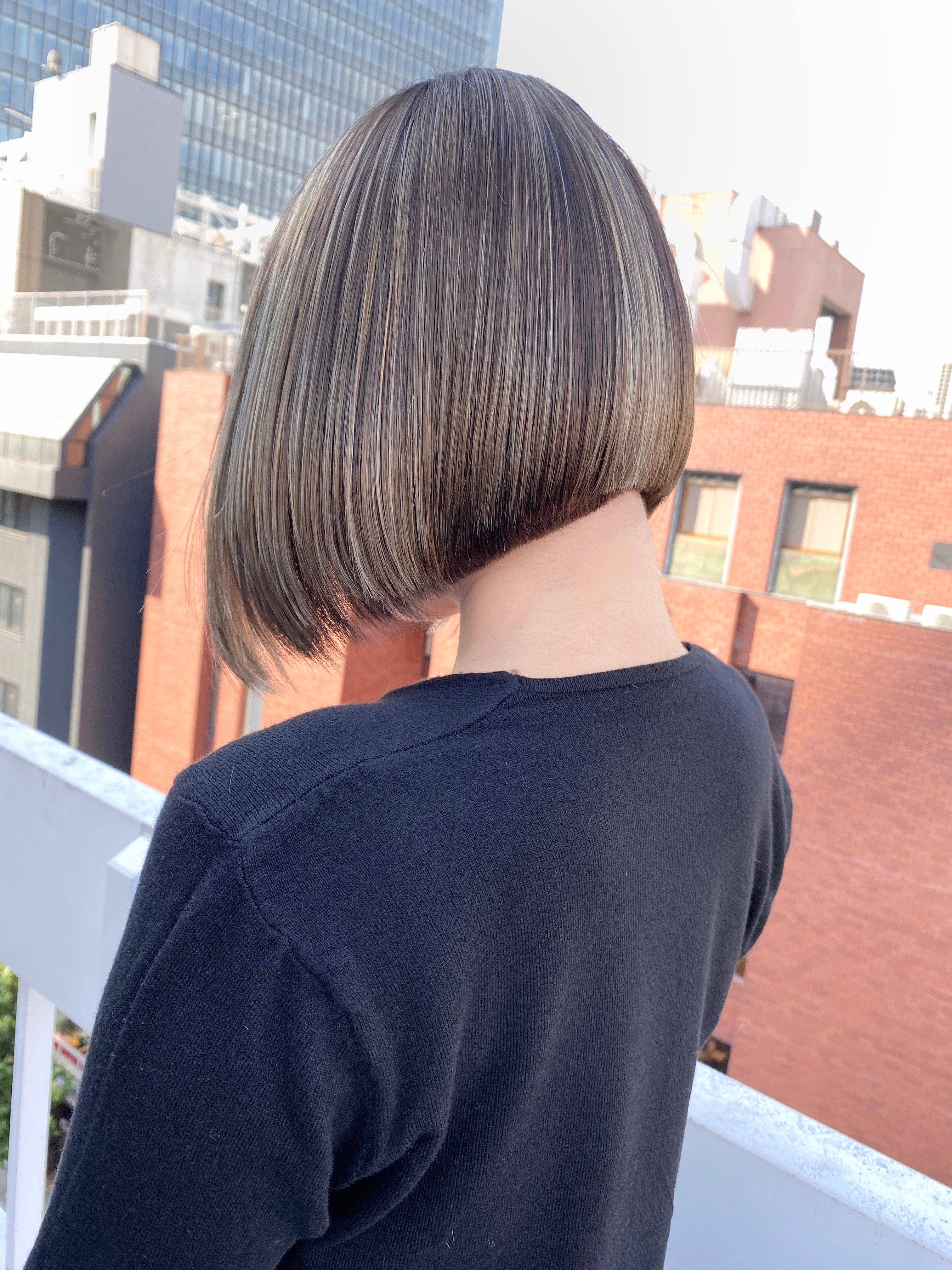 モードに魅せる冬ボブスタイル