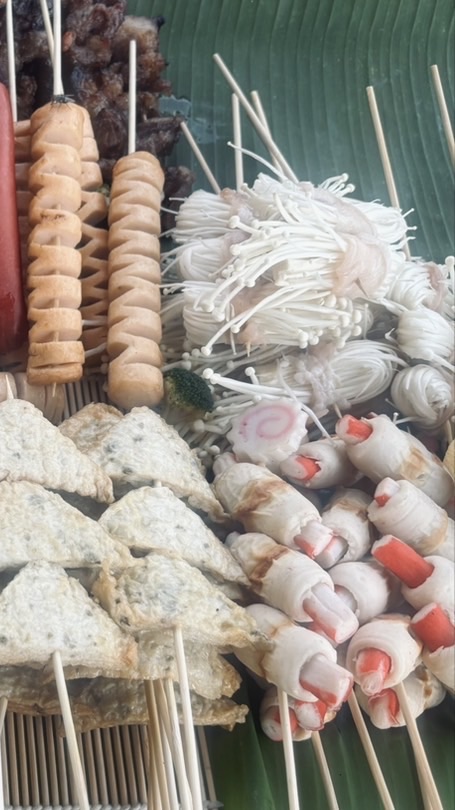 หม่าล่าริมราง By แม่เฟิร์น