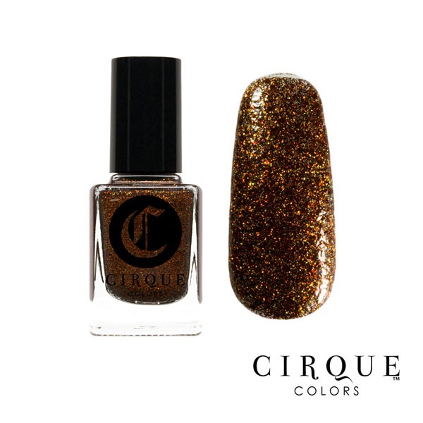 並運用了稀有的成份，打造出與眾不同的指甲油色彩。例如The debut collection中的Dark Horse,使用了12個顏色所混搭調配，讓它的完成色彩飽和豐富，就如同紐約這個城市帶給我們的感