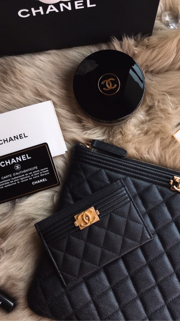 Luxurious Shop