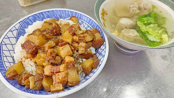 潘 古早味滷肉飯