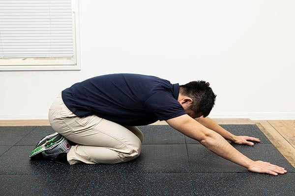 二の腕のたるみ ひじを伸ばして筋トレで解消