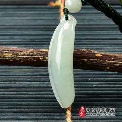 ◎緬甸玉翡翠A貨專賣店：40年經驗|◎碧玉、水晶、各種寶石和半寶石|◎客製化訂做：翡翠玉鐲、吊墜花件商品名稱:翡翠福瓜項鍊玉珮（福運連綿：福瓜牌A貨翡翠福瓜玉珮、緬甸玉福瓜玉墜）。淡綠色糯種福瓜，FW