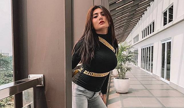 4100 Hantu Angela Terbaik