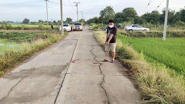 สุพรรณบุรี ปูพรมล่าคนร้ายชิงทรัพย์ทำร้ายแม่ค้าร้านชำ เย็บ 50 เข็ม เชิดเงินกว่า 5 หมื่น | สยามรัฐ | LINE TODAY