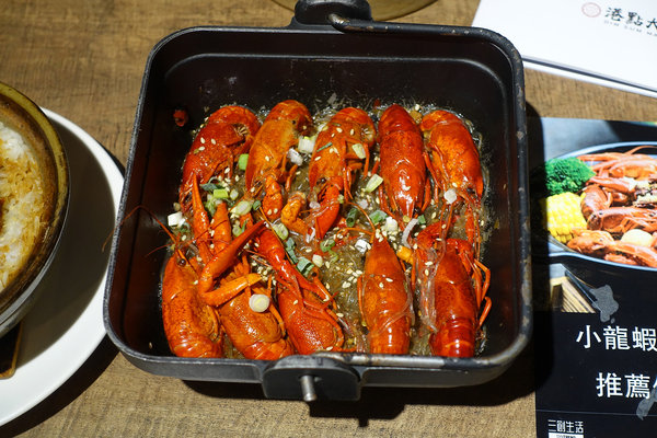 三創9樓餐廳-港點大師台北三創店，好吃台北港式點心推薦，在家也能吃港點，平價好吃精緻港式料理(接受三倍券)