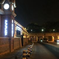 Nightlife Influencer by. FF