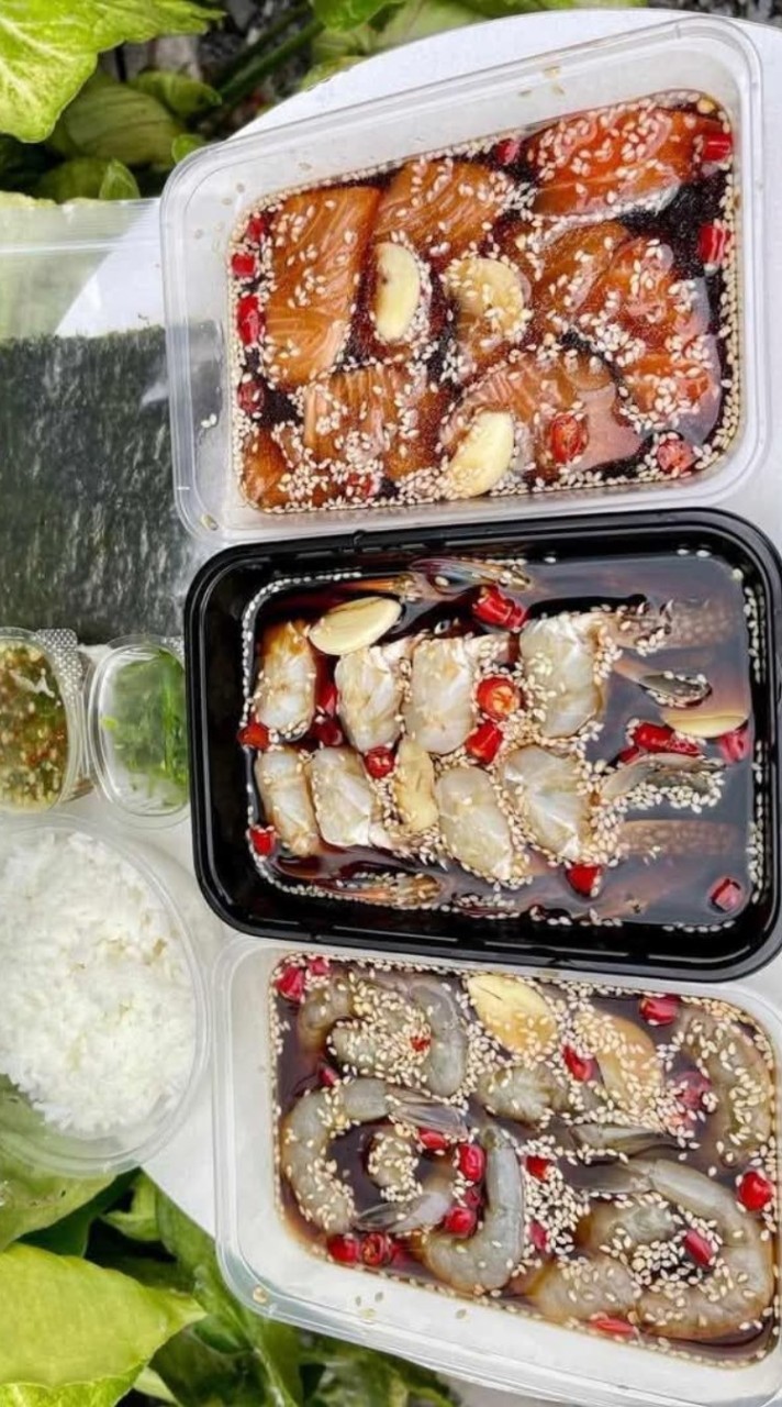 "หาเพื่อนกินข้าว" kin khong dong