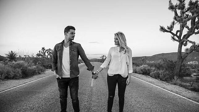 9 Arti Mimpi Bertemu Pacar Menjawab Penasaranmu Bola Com Line Today