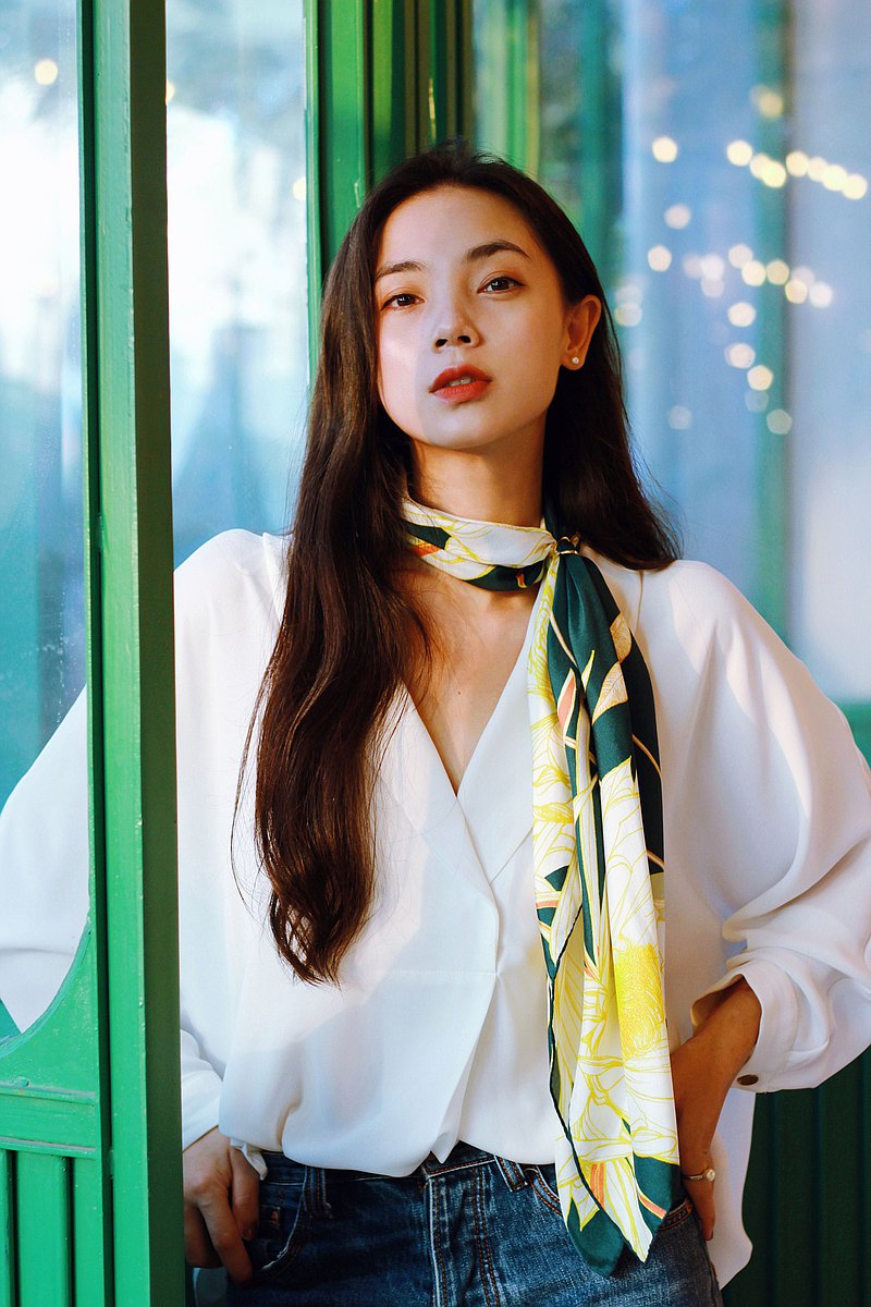 真絲大方巾之曇花