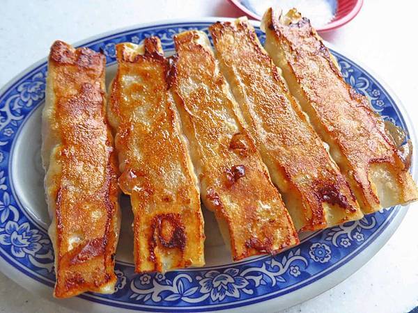 【台北美食】萬華佳佳香鍋貼-酥脆可口的美味鍋貼 【台北美食】萬華佳佳香鍋貼-酥脆可口的美味鍋貼