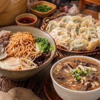 饗食家 /水餃 鍋燒