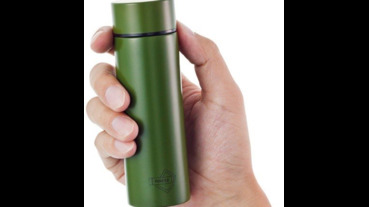 只能裝120西西的保溫瓶誰會買？狂銷100萬瓶只因為解決了這件小事…