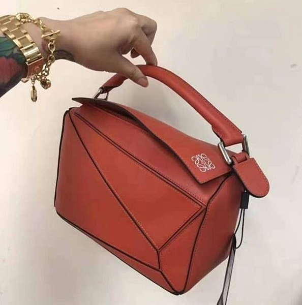 ■100%專櫃真品保證 ■商品寄送約7-10個工作天到貨 ■附件為專櫃完整原配如卡.防塵袋等