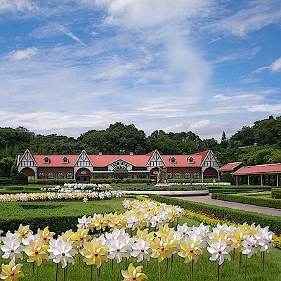 平假日、過年期間皆可用螢火蟲、桐花等多元生態讓大小朋友盡情探索亞洲唯一安徒生童話主題園區本商品採郵局掛號方式寄送