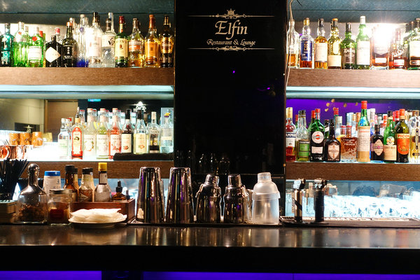 台北餐酒館聚餐-Elfin精靈餐酒館，超好拍IG網美餐酒館，水準之上的酒吧餐點，調酒超好喝的台北酒吧餐廳，台北調酒餐廳推薦