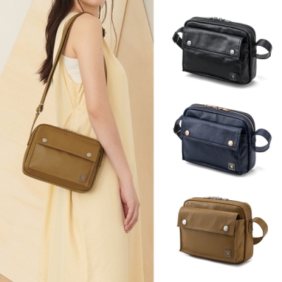 細緻魚骨紋面料 古銀齒/銅齒五金搭配，質感加分 袋包款式豐富，迎合各種場合需求