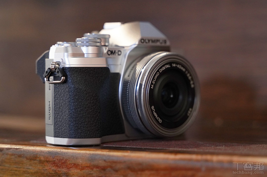Olympus 入門新機 OM-D E-M10 Mark IV 輕量登場，單機身售價 22,990 元
